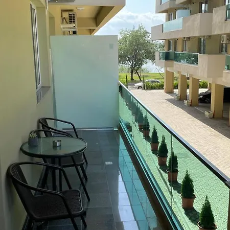 Eka Moonlight By The Sea Apartment Mamaia